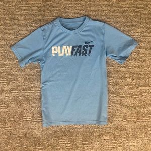 🌼 3/15 Nike boys’ dri fit tee